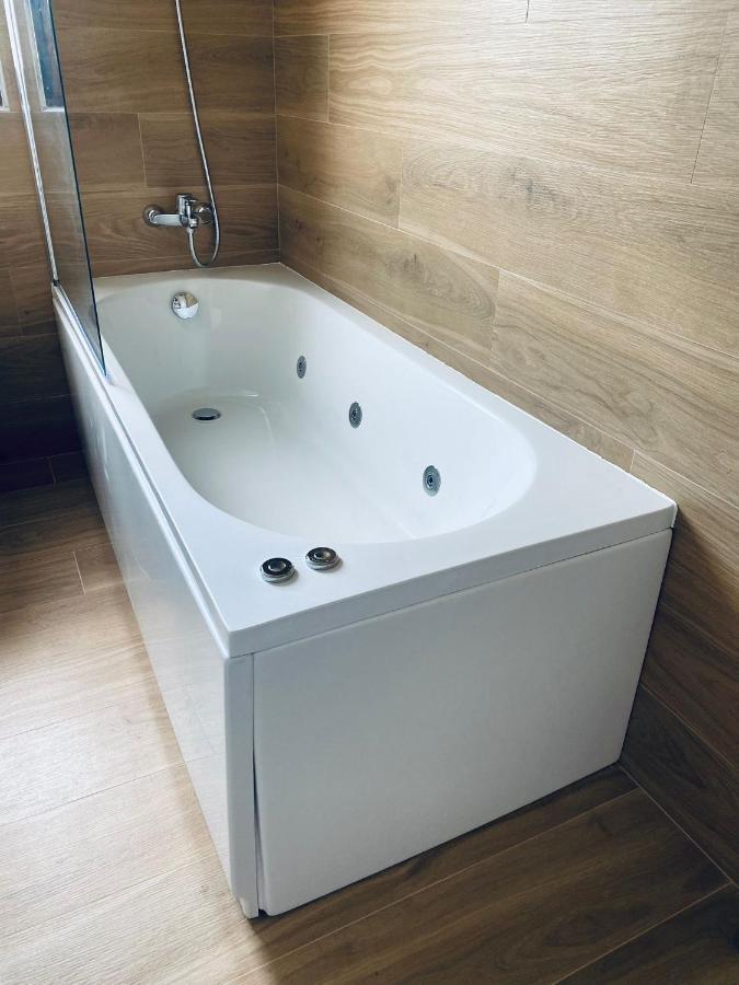 Apartamentos Palacio Alemar ลอเรโด ภายนอก รูปภาพ