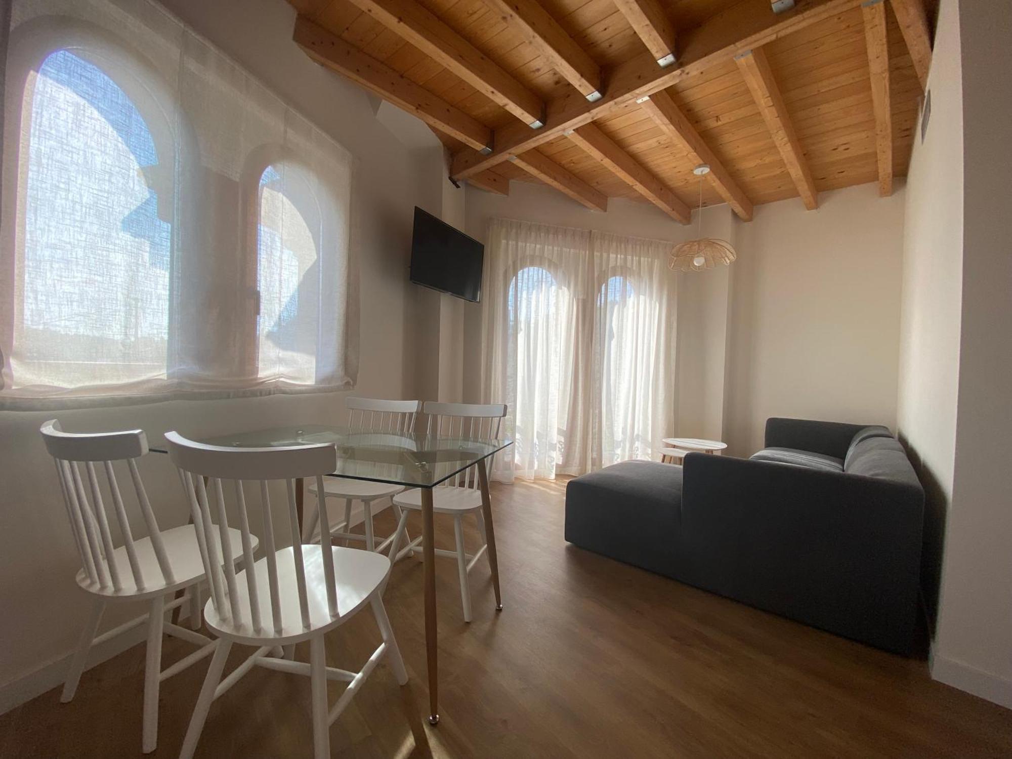 Apartamentos Palacio Alemar ลอเรโด ภายนอก รูปภาพ